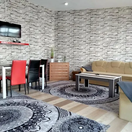 아파트 Apartman Kumalic 2
