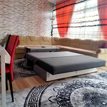 Apartman Kumalic 2 아파트